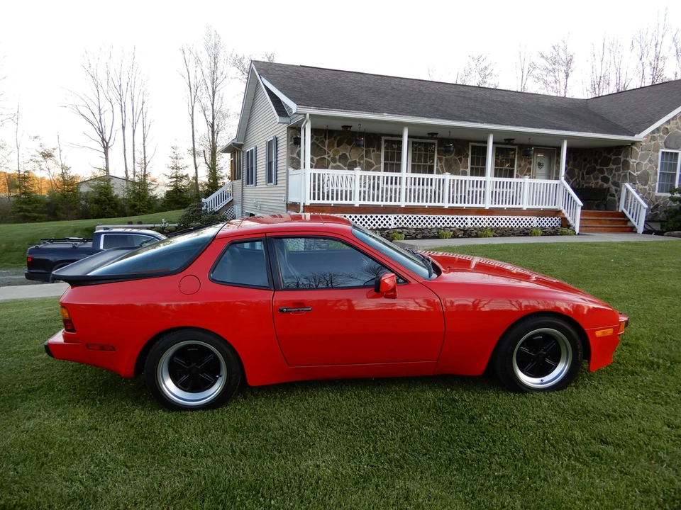 1985 Porsche 944 - Image 6 of 31