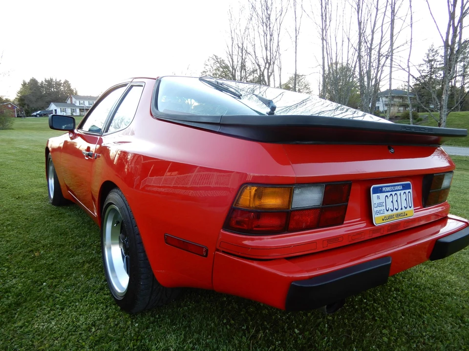 1985 Porsche 944 - Image 10 of 31
