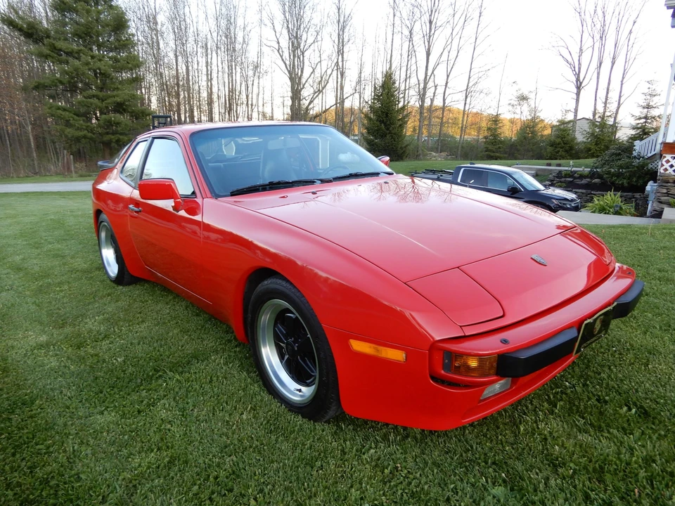 1985 Porsche 944 - Image 2 of 31