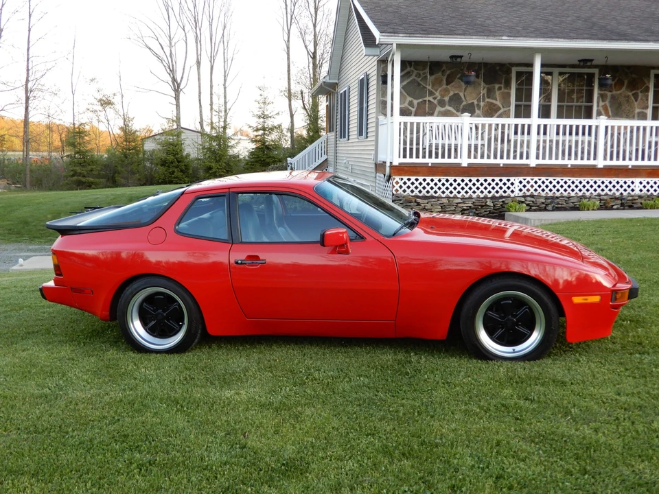1985 Porsche 944 - Image 5 of 31