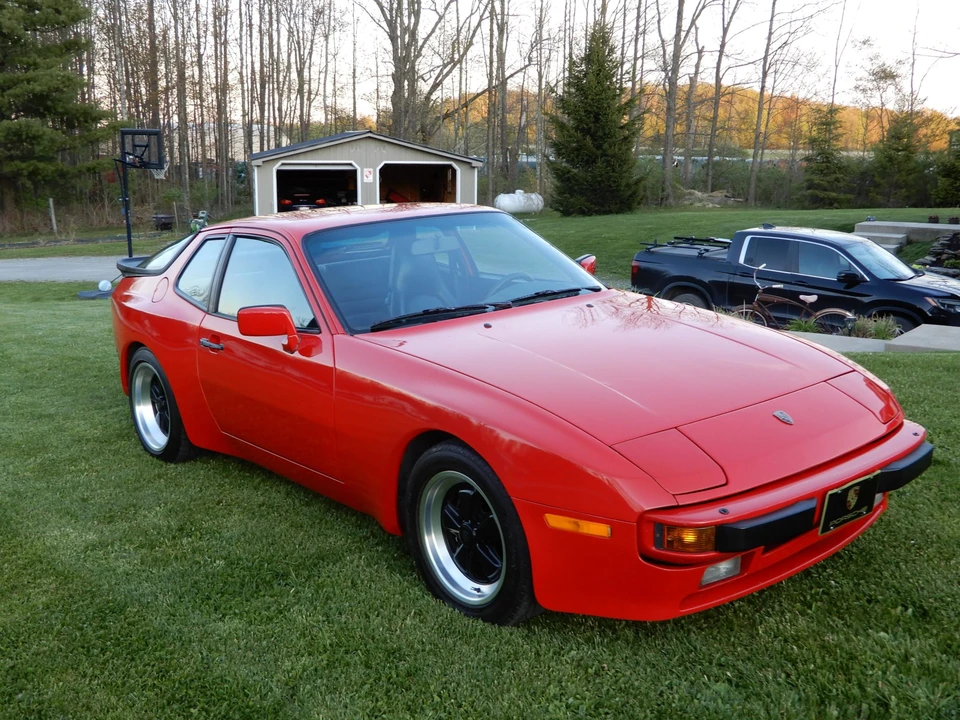 1985 Porsche 944 - Image 3 of 31