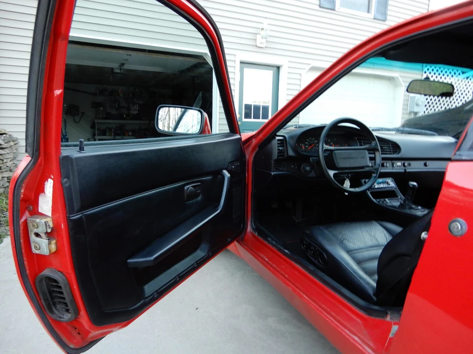 1985 Porsche 944 - Image 27 of 31