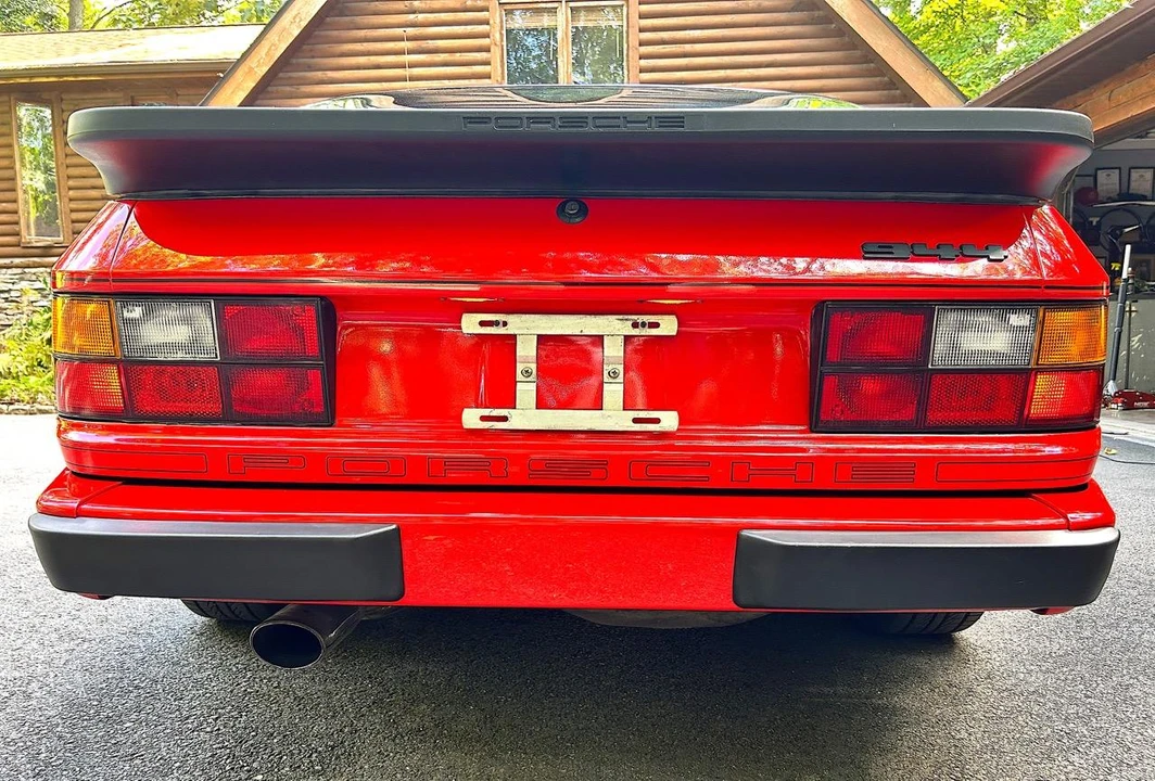 1985 Porsche 944 - Image 10 of 31