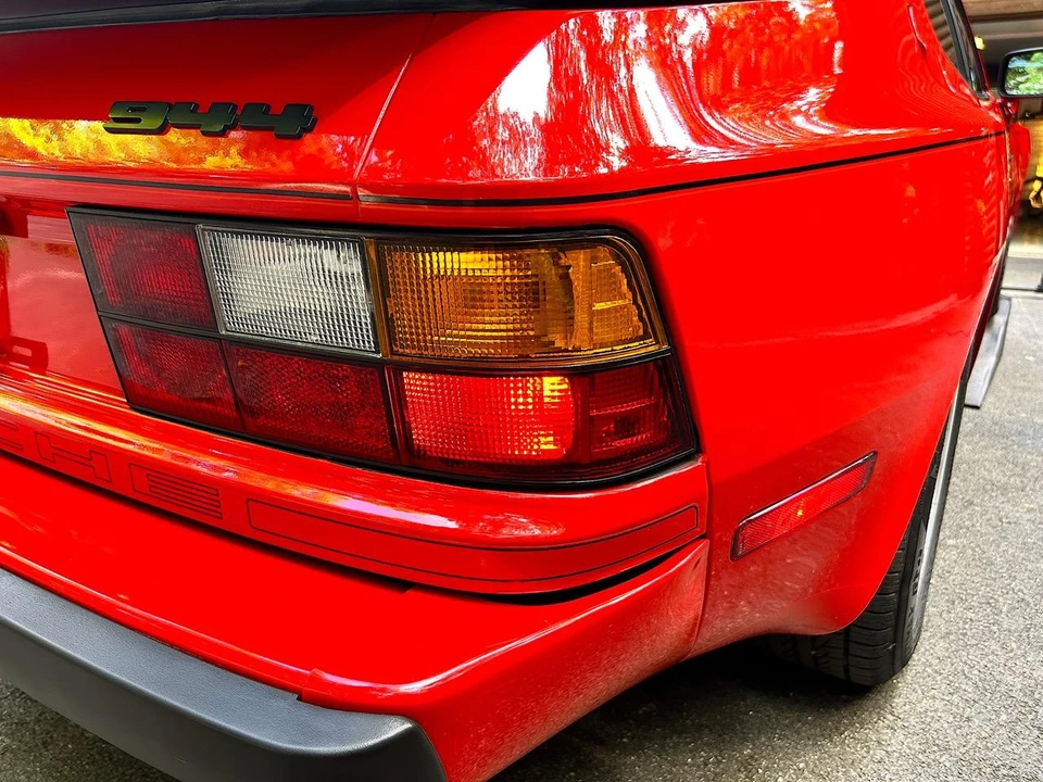 1985 Porsche 944 - Image 22 of 31