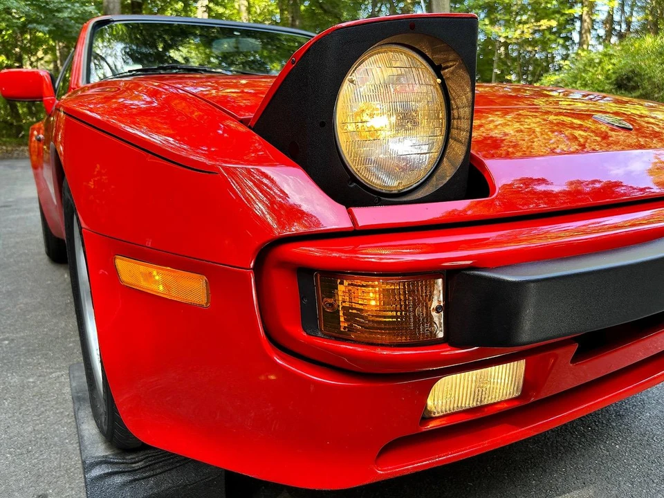 1985 Porsche 944 - Image 13 of 31