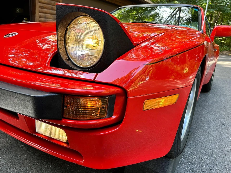 1985 Porsche 944 - Image 14 of 31