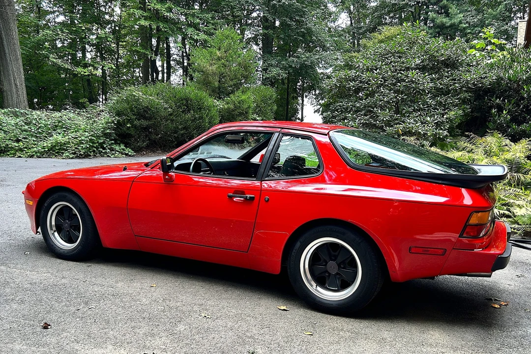 1985 Porsche 944 - Image 11 of 31