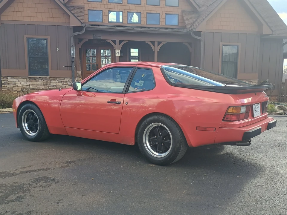 1985 Porsche 944 - Image 10 of 31