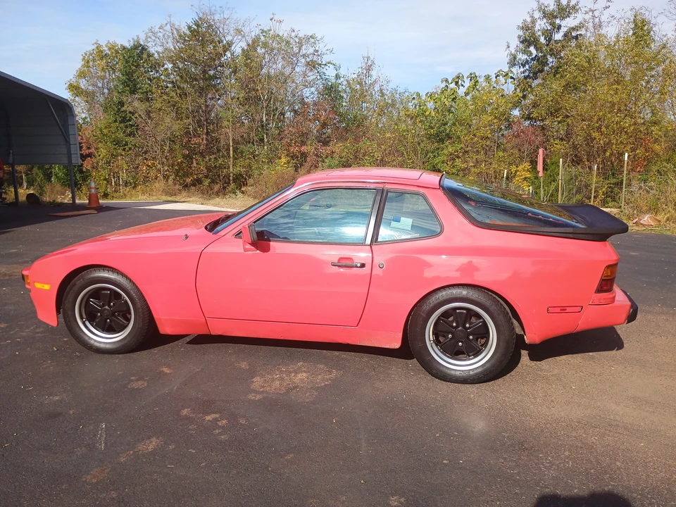 1985 Porsche 944 - Image 9 of 31