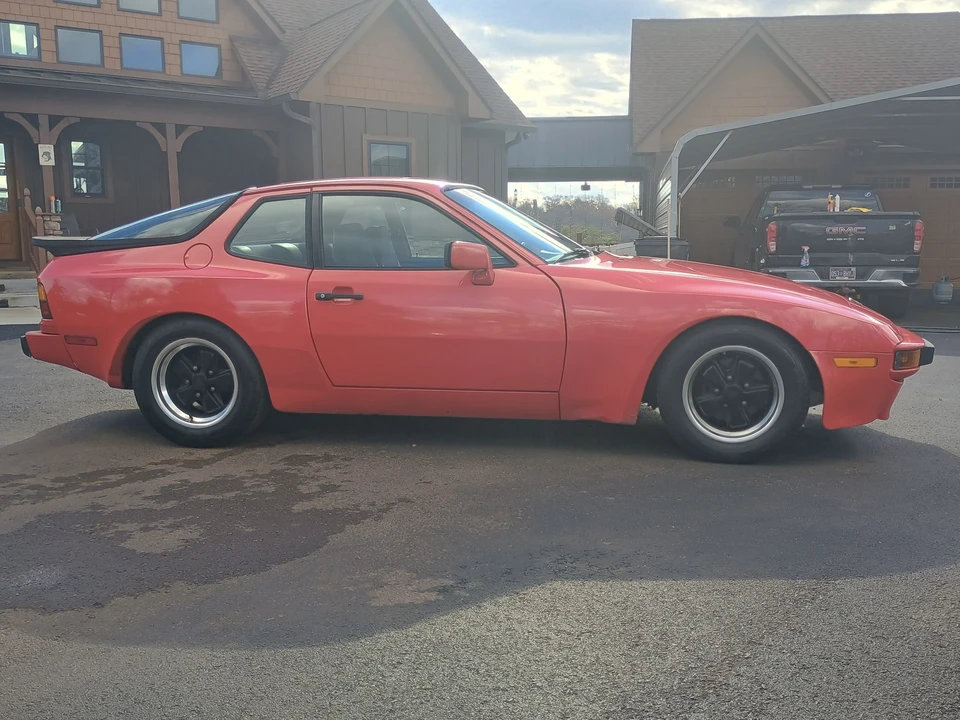 1985 Porsche 944 - Image 21 of 31