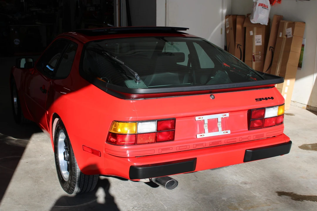 1985 Porsche 944 - Image 11 of 31