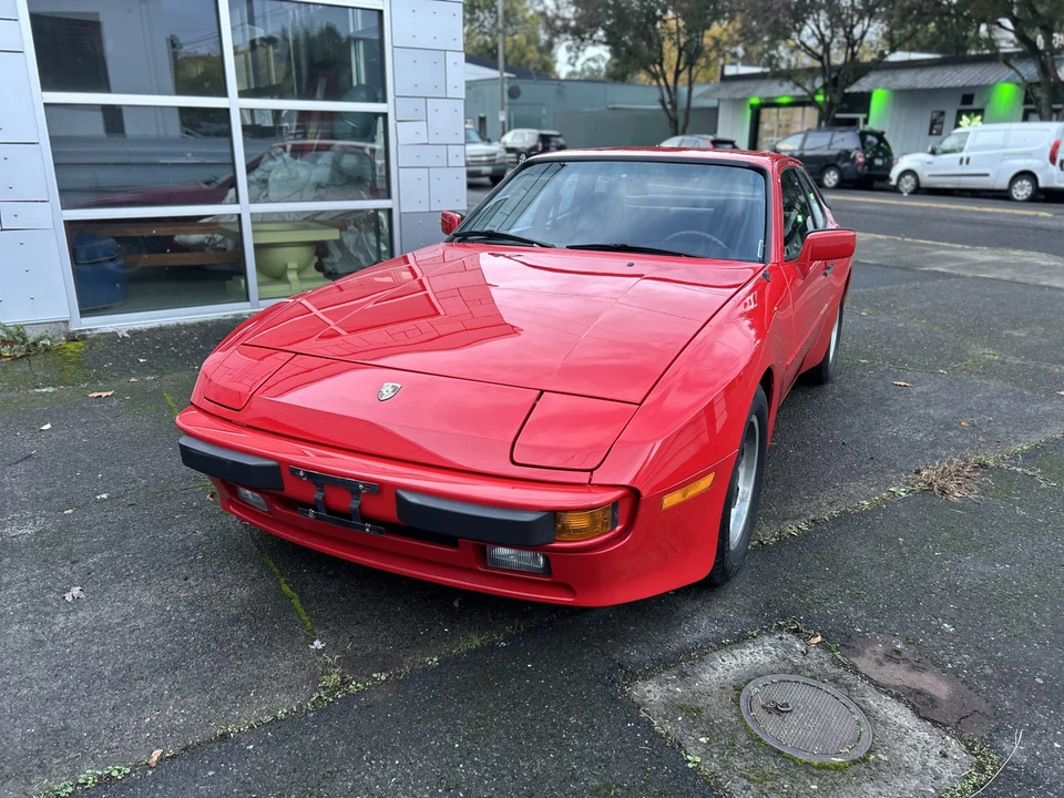 1985 Porsche 944 - Image 8 of 31