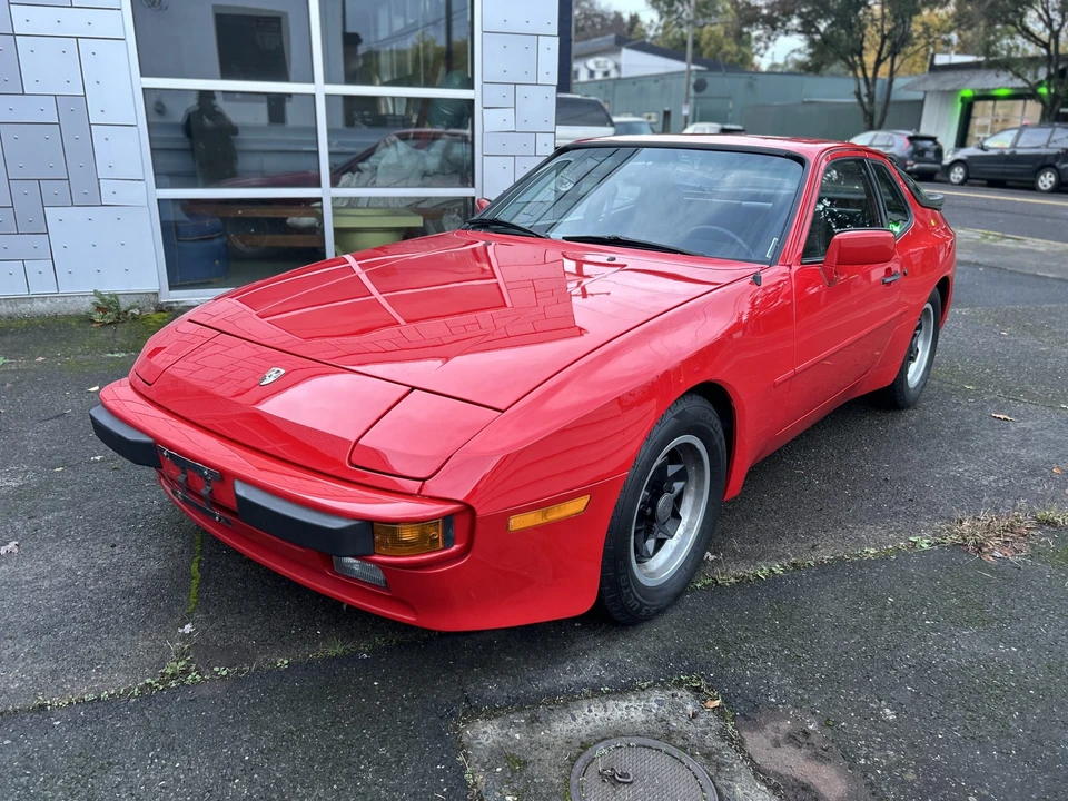 1985 Porsche 944 - Image 9 of 31