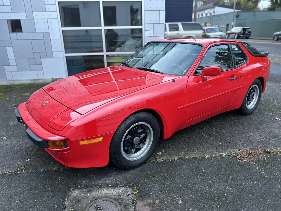 1985 Porsche 944 - Image 10 of 31