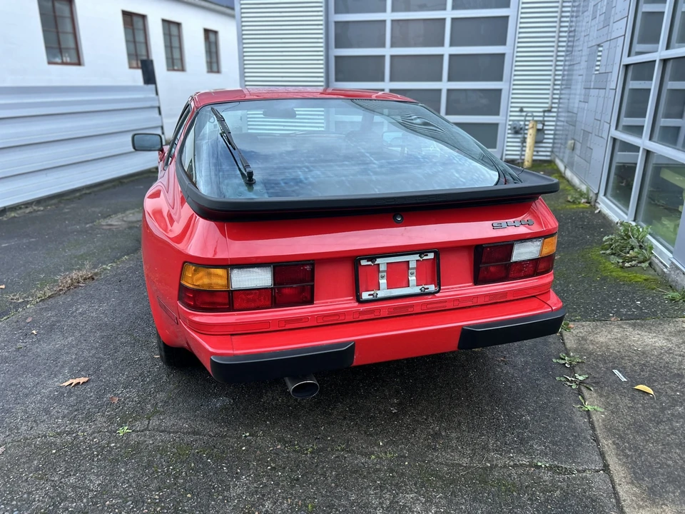 1985 Porsche 944 - Image 14 of 31