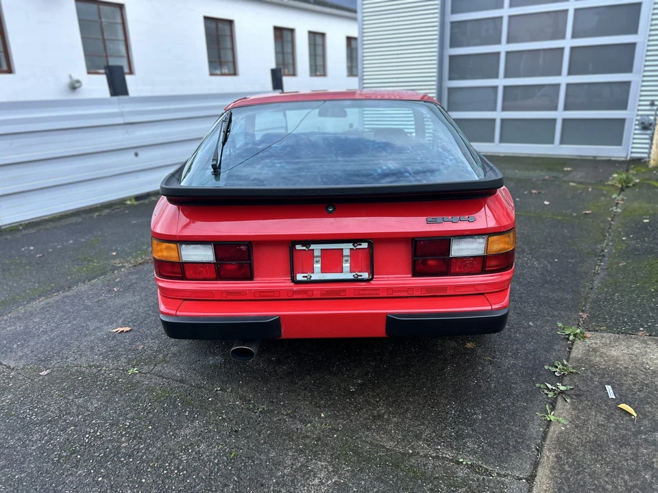 1985 Porsche 944 - Image 16 of 31