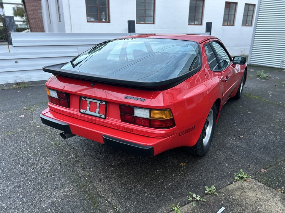 1985 Porsche 944 - Image 18 of 31
