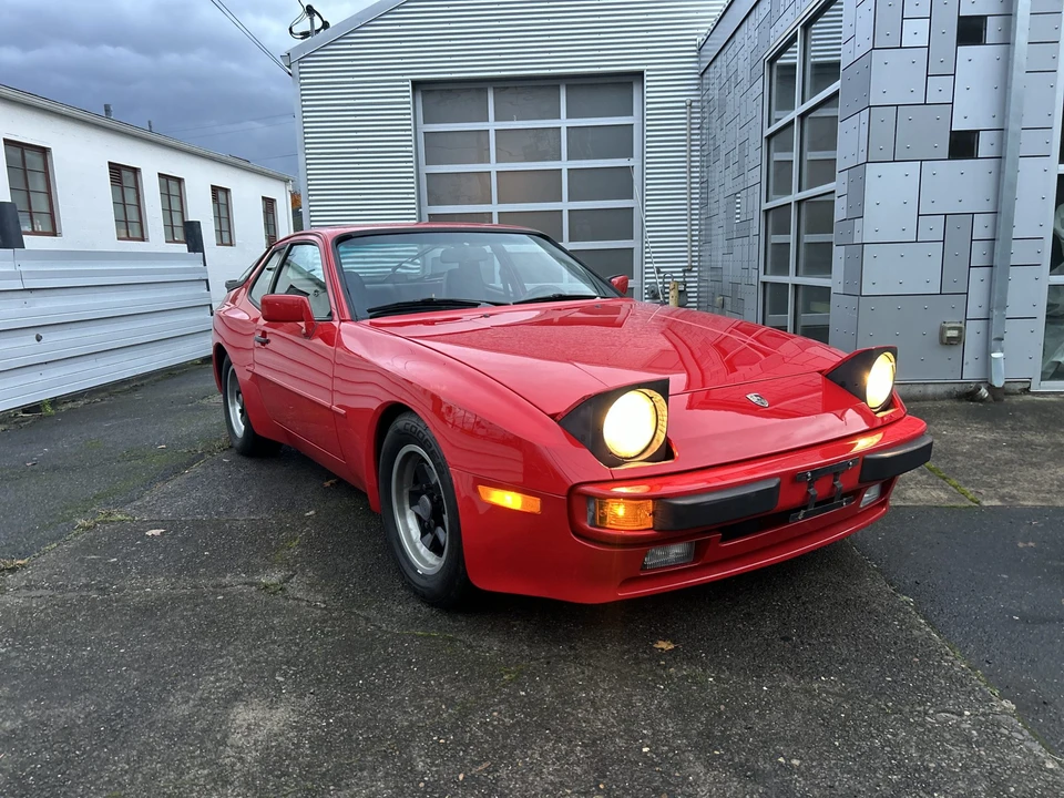 1985 Porsche 944 - Image 26 of 31