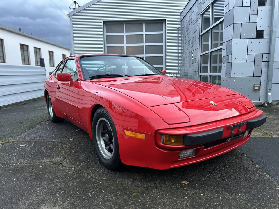 1985 Porsche 944 - Image 2 of 31