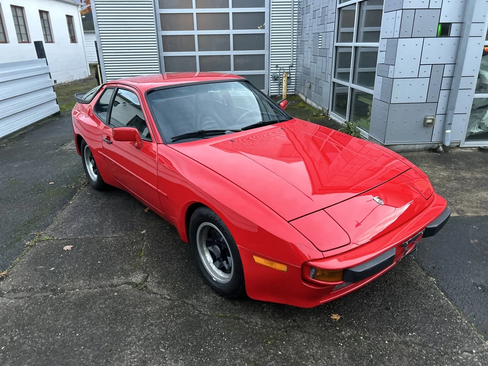 1985 Porsche 944 - Image 3 of 31