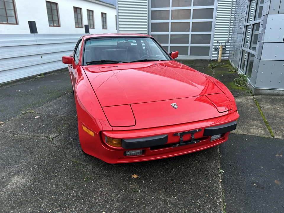 1985 Porsche 944 - Image 5 of 31