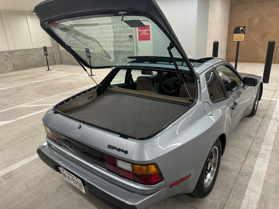 1985 Porsche 944 - Image 13 of 31