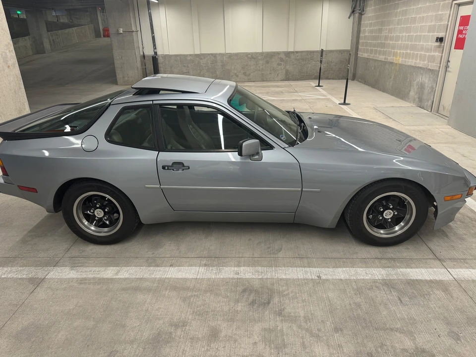 1985 Porsche 944 - Image 8 of 31