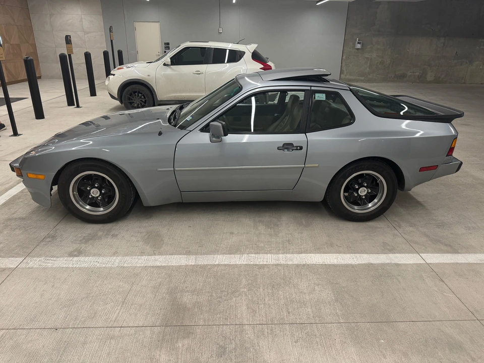 1985 Porsche 944 - Image 4 of 31