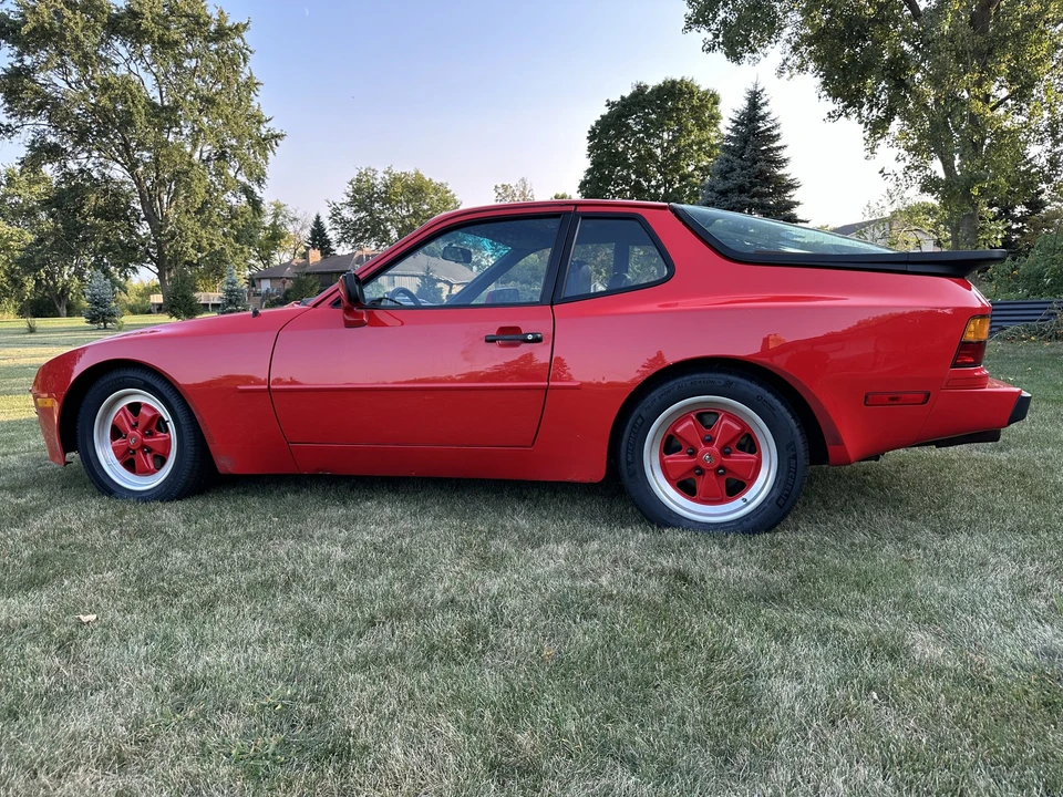 1985 Porsche 944 - Image 19 of 31