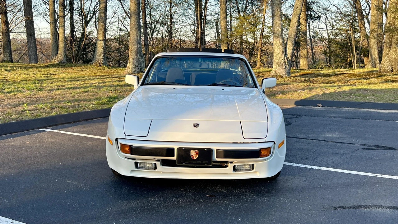 1985 Porsche 944 - Image 7 of 31