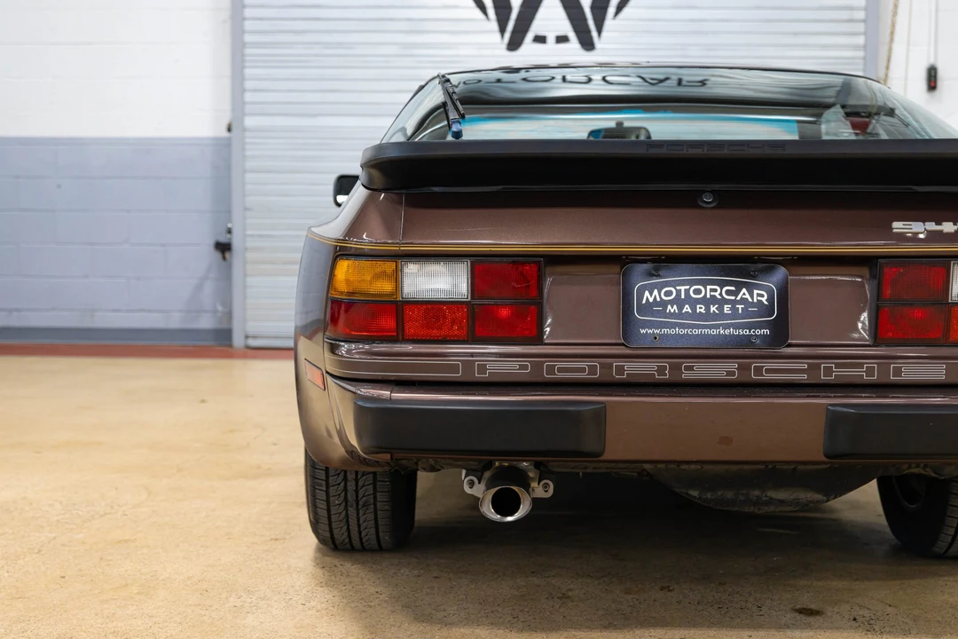 1985 Porsche 944 - Image 26 of 31