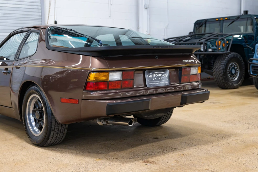 1985 Porsche 944 - Image 25 of 31