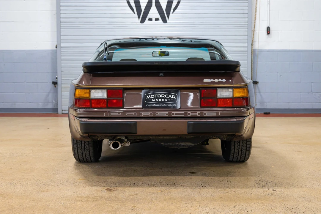 1985 Porsche 944 - Image 7 of 31