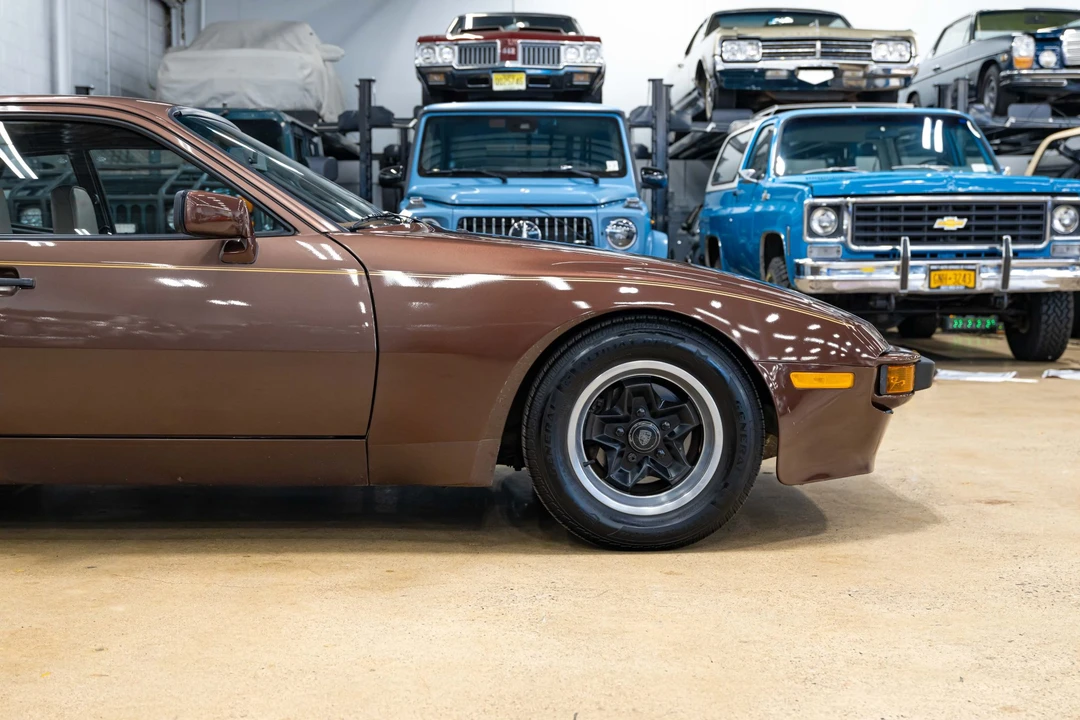 1985 Porsche 944 - Image 29 of 31