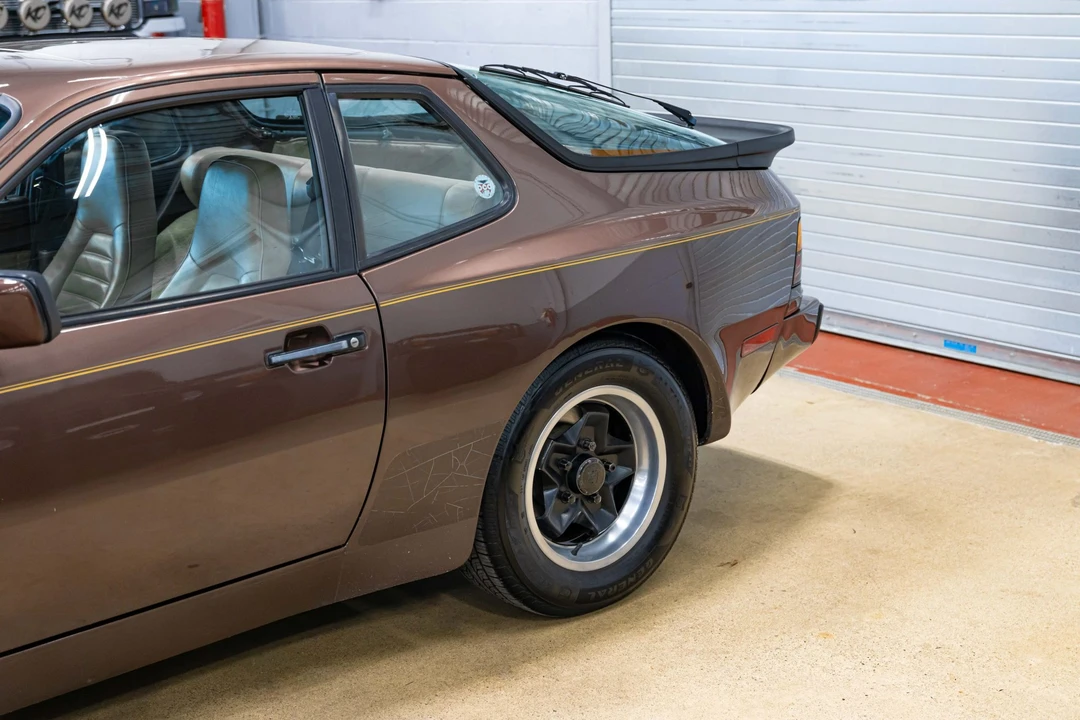 1985 Porsche 944 - Image 24 of 31