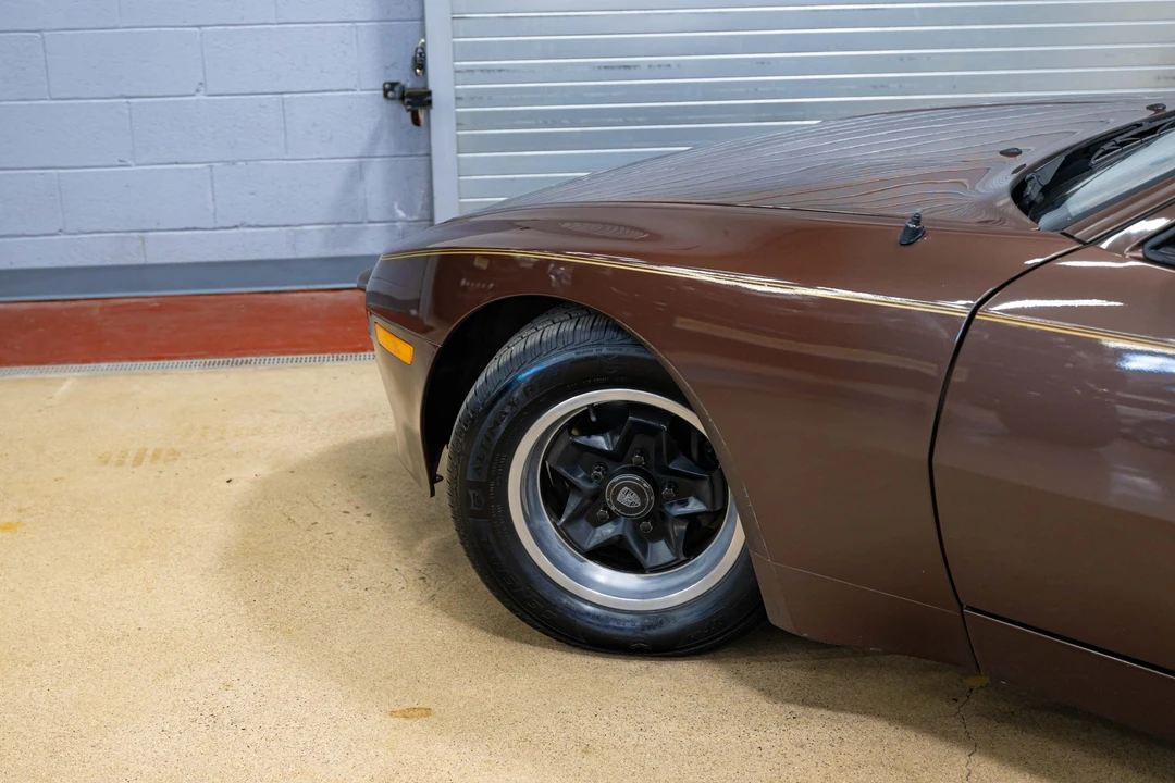 1985 Porsche 944 - Image 23 of 31