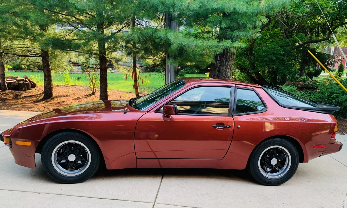 1985 Porsche 944 - Image 8 of 31