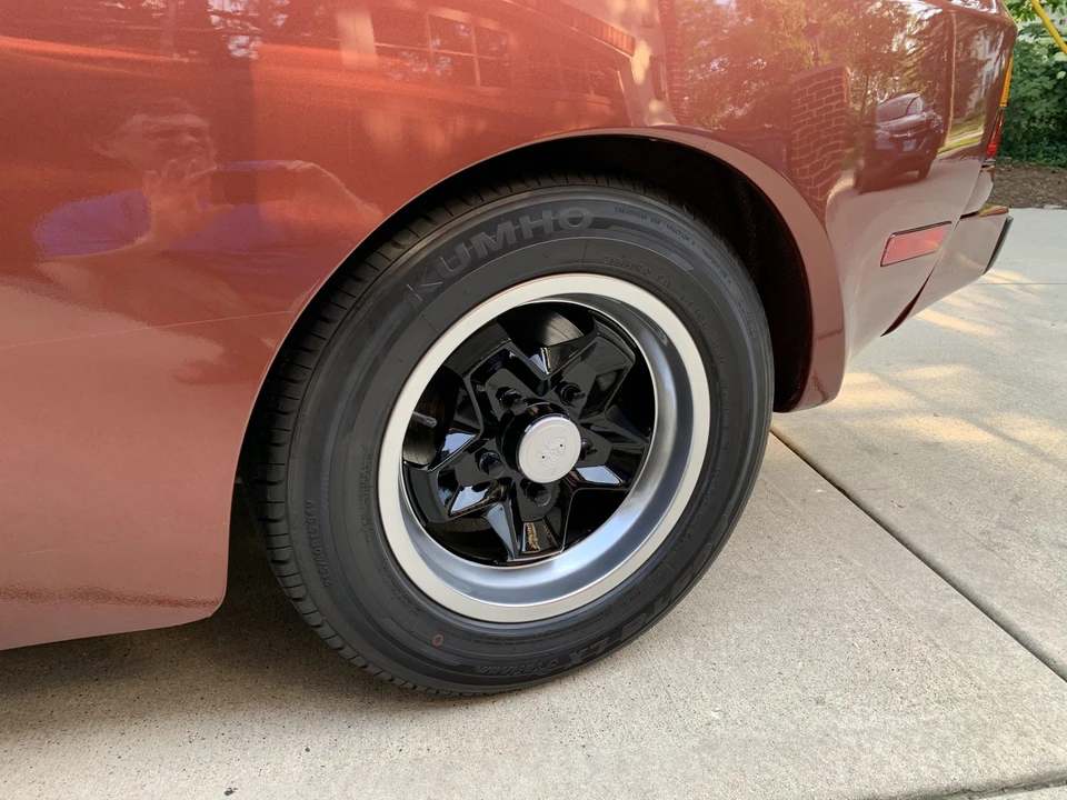 1985 Porsche 944 - Image 11 of 31