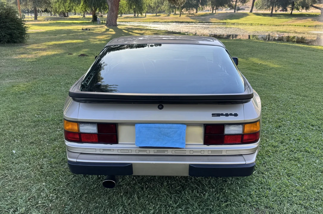 1985 Porsche 944 - Image 17 of 31