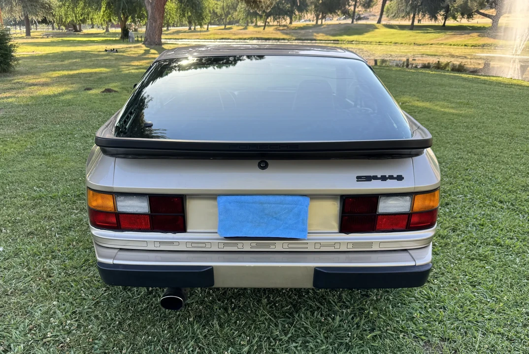1985 Porsche 944 - Image 18 of 31