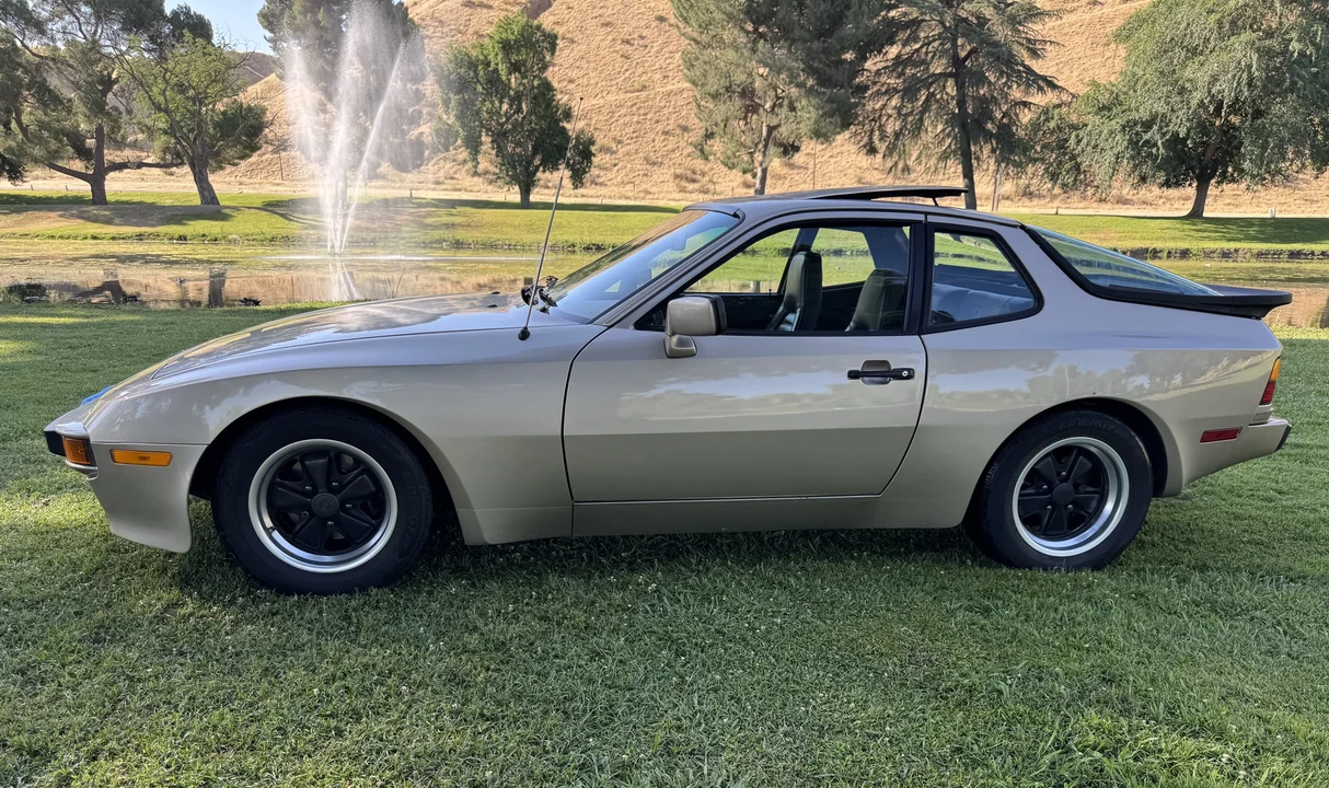 1985 Porsche 944 - Image 8 of 31