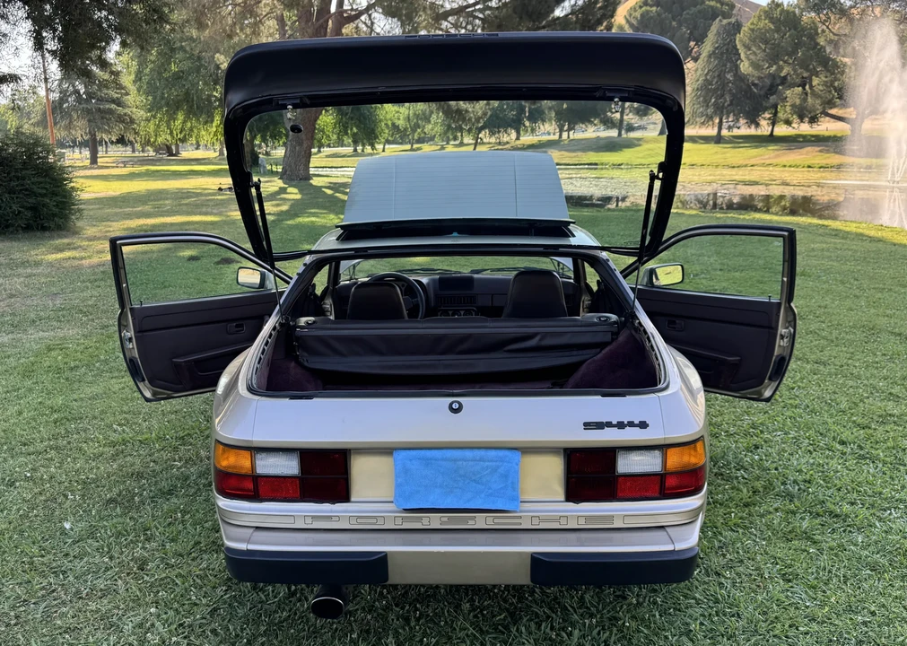 1985 Porsche 944 - Image 16 of 31