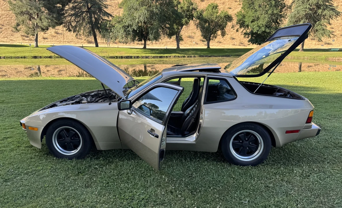 1985 Porsche 944 - Image 10 of 31