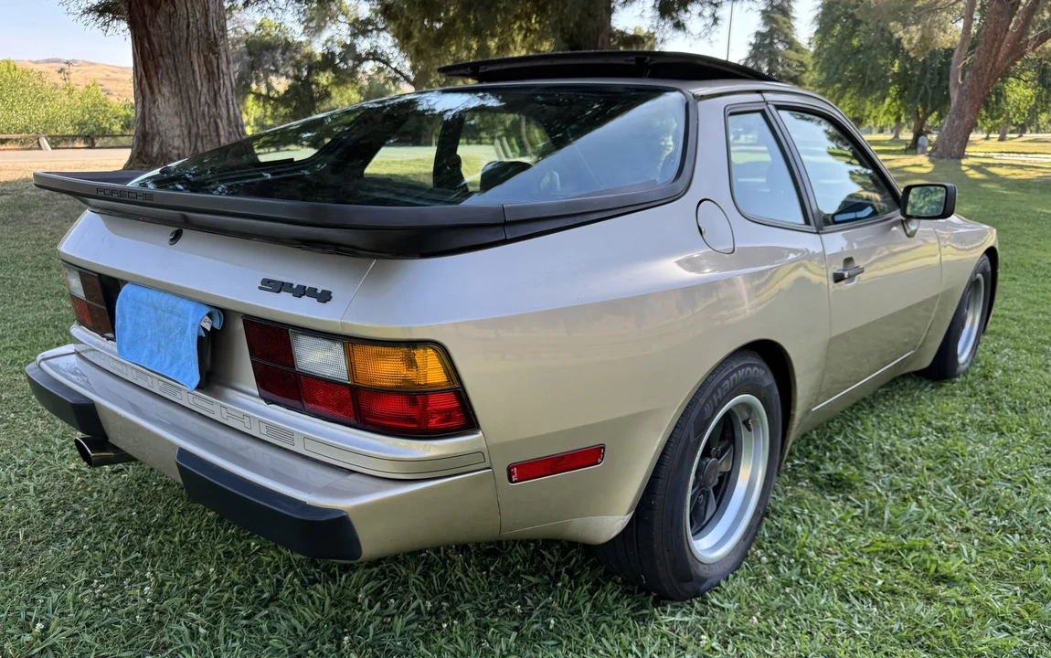 1985 Porsche 944 - Image 22 of 31