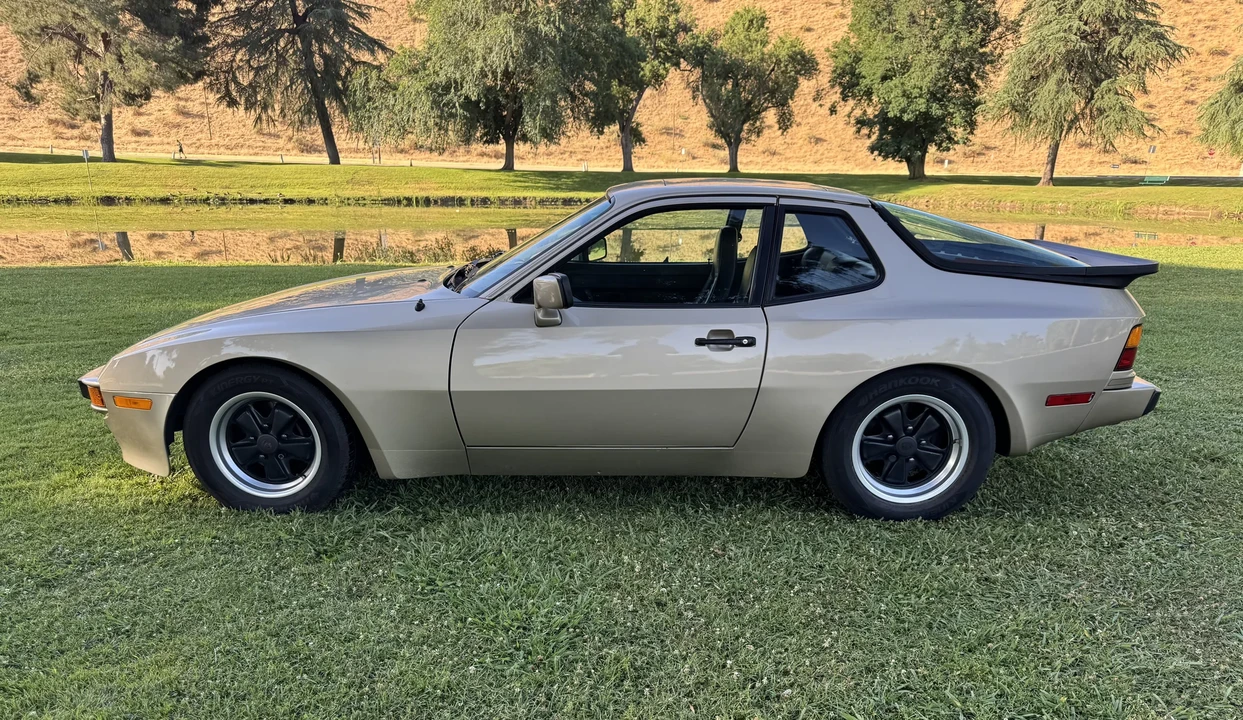 1985 Porsche 944 - Image 12 of 31