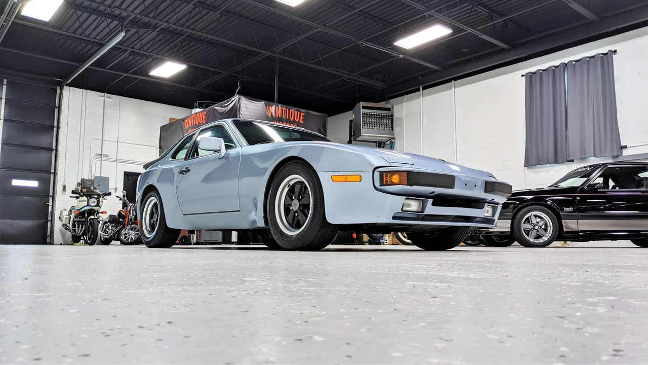 1985 Porsche 944 - Image 16 of 31