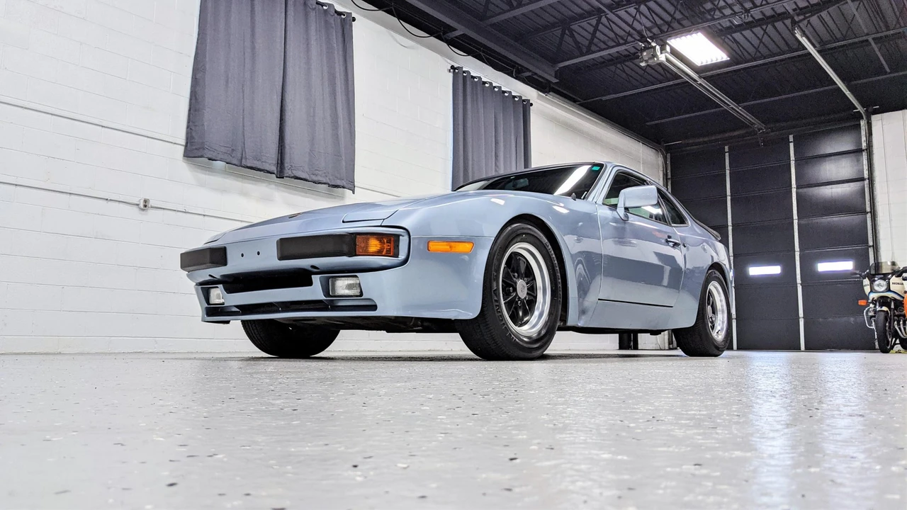 1985 Porsche 944 - Image 4 of 31