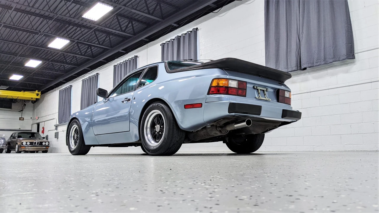 1985 Porsche 944 - Image 5 of 31