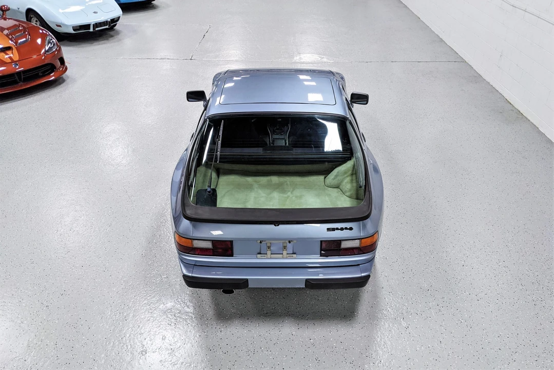1985 Porsche 944 - Image 8 of 31