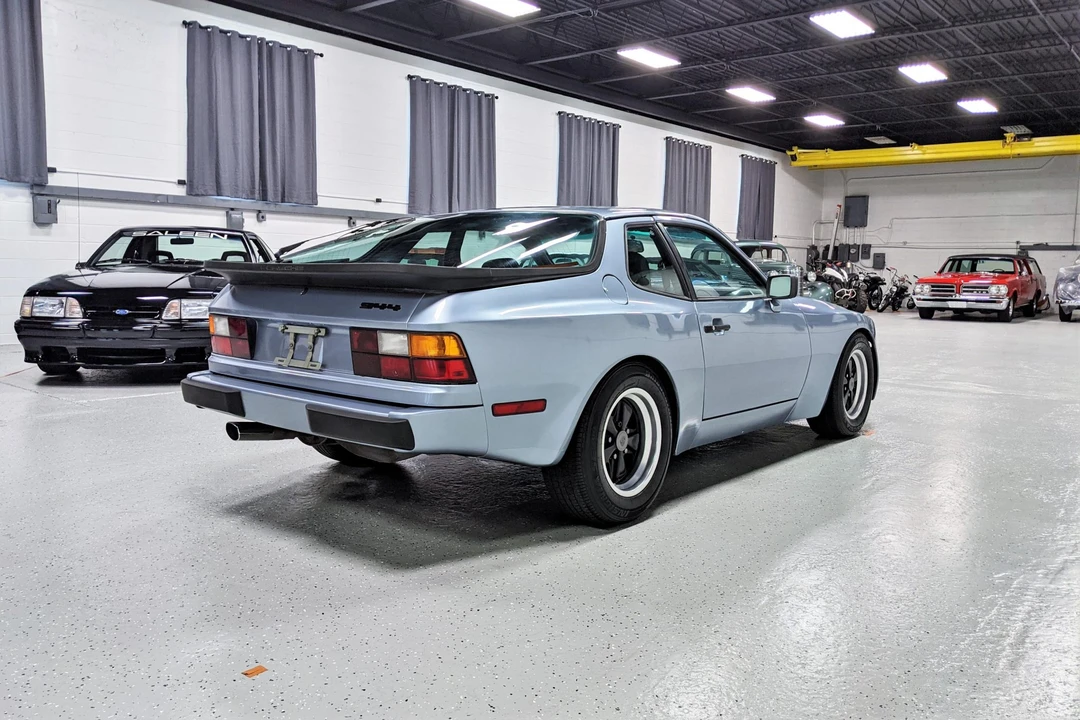 1985 Porsche 944 - Image 12 of 31